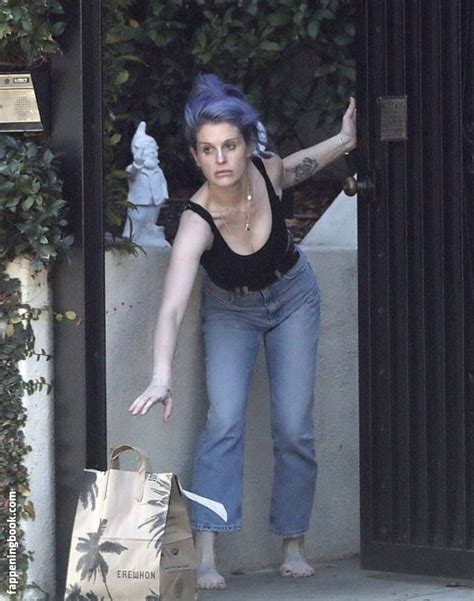 kelly osbourne nude|KELLY OSBOURNE Nude .